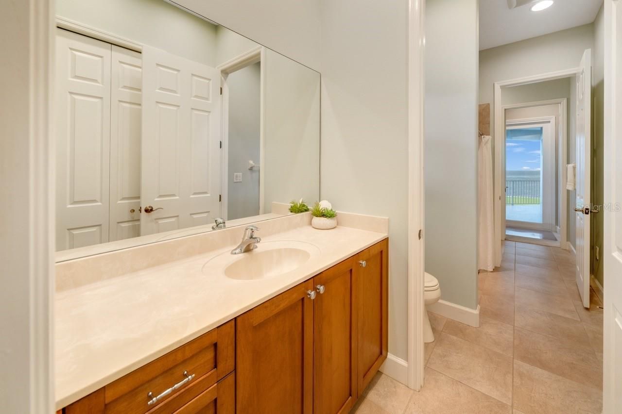 5918 Bahama Shores Drive S, Saint Petersburg, FL 33705 Photo