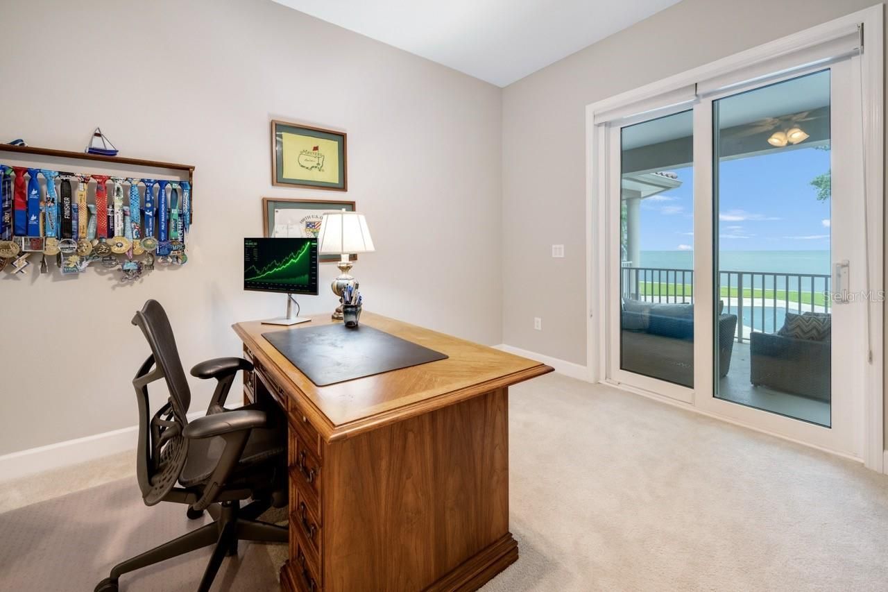 5918 Bahama Shores Drive S, Saint Petersburg, FL 33705 Photo