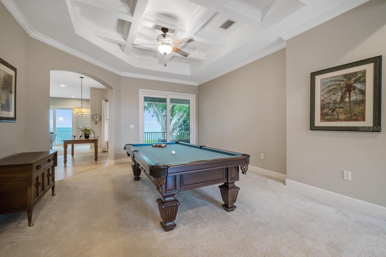 5918 Bahama Shores Drive S, Saint Petersburg, FL 33705 Photo