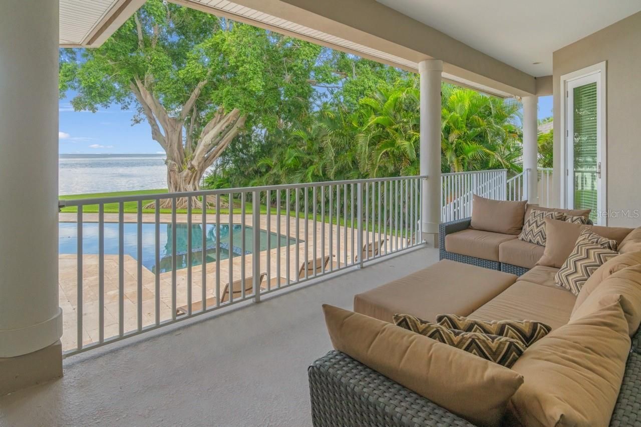 5918 Bahama Shores Drive S, Saint Petersburg, FL 33705 Photo
