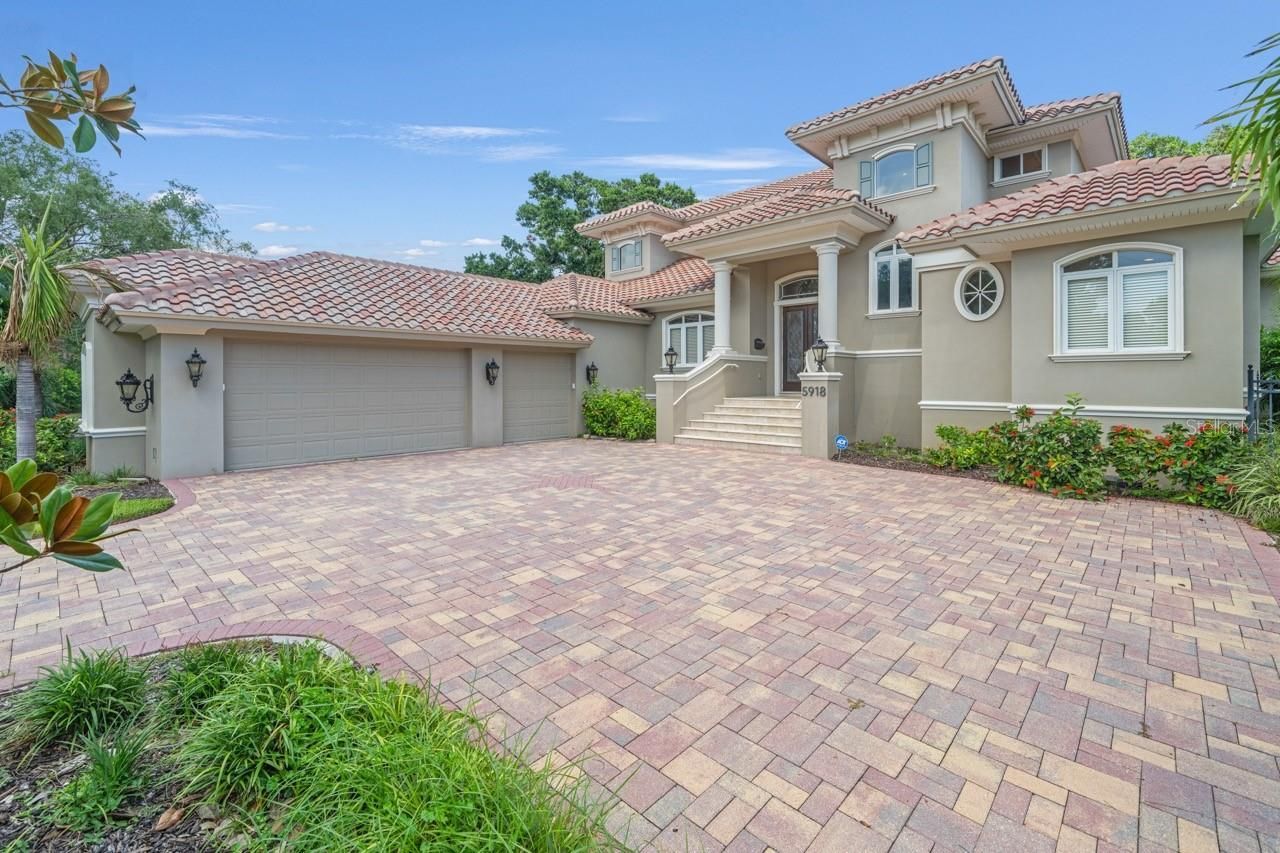 5918 Bahama Shores Drive S, Saint Petersburg, FL 33705 Photo