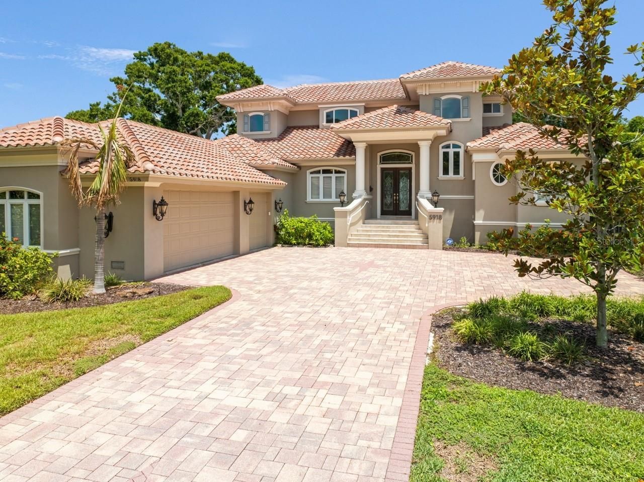 5918 Bahama Shores Drive S, Saint Petersburg, FL 33705 Photo