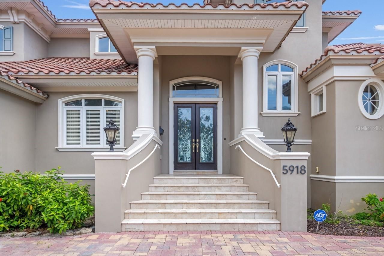5918 Bahama Shores Drive S, Saint Petersburg, FL 33705 Photo