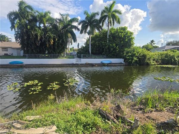 2205 SE 2nd TER , CAPE CORAL, FL 33990