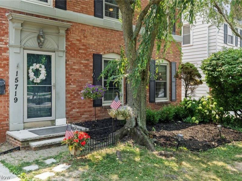 15719 Fernway Avenue, Cleveland, OH 44111 Photo 2