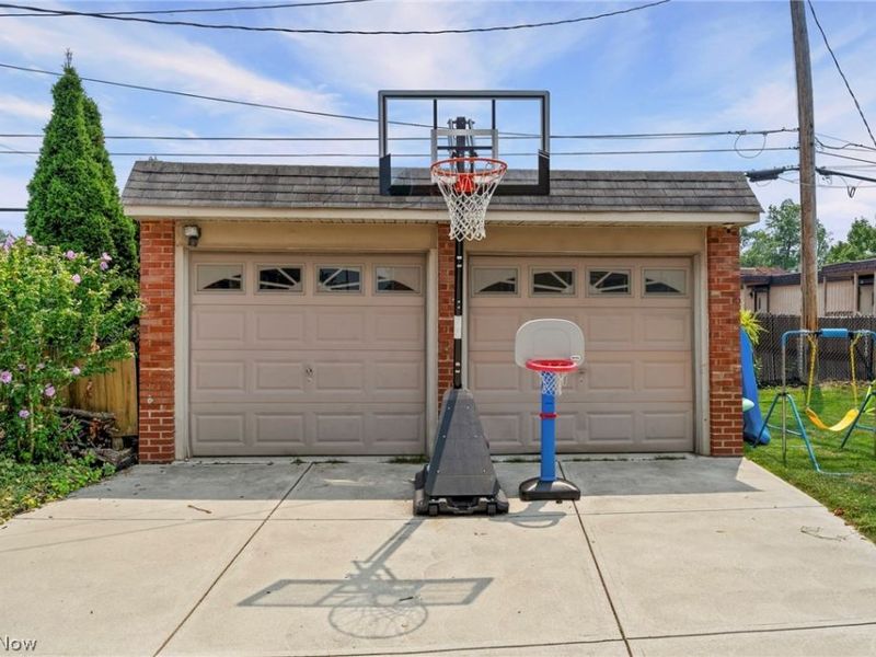 15719 Fernway Avenue, Cleveland, OH 44111 Photo 33