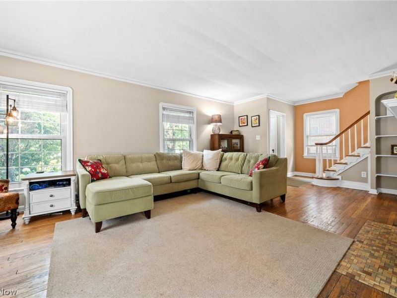 15719 Fernway Avenue, Cleveland, OH 44111 Photo 4