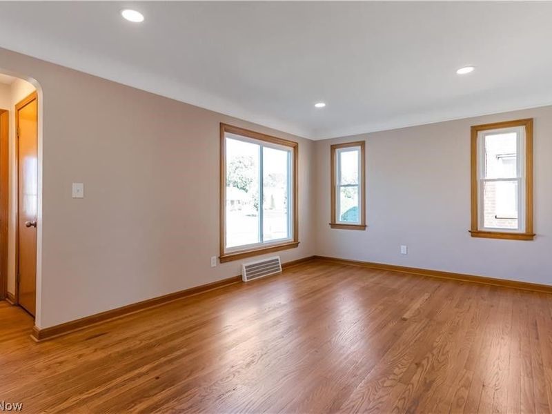 6209 Archmere Avenue, Brooklyn, OH 44144 Photo 3