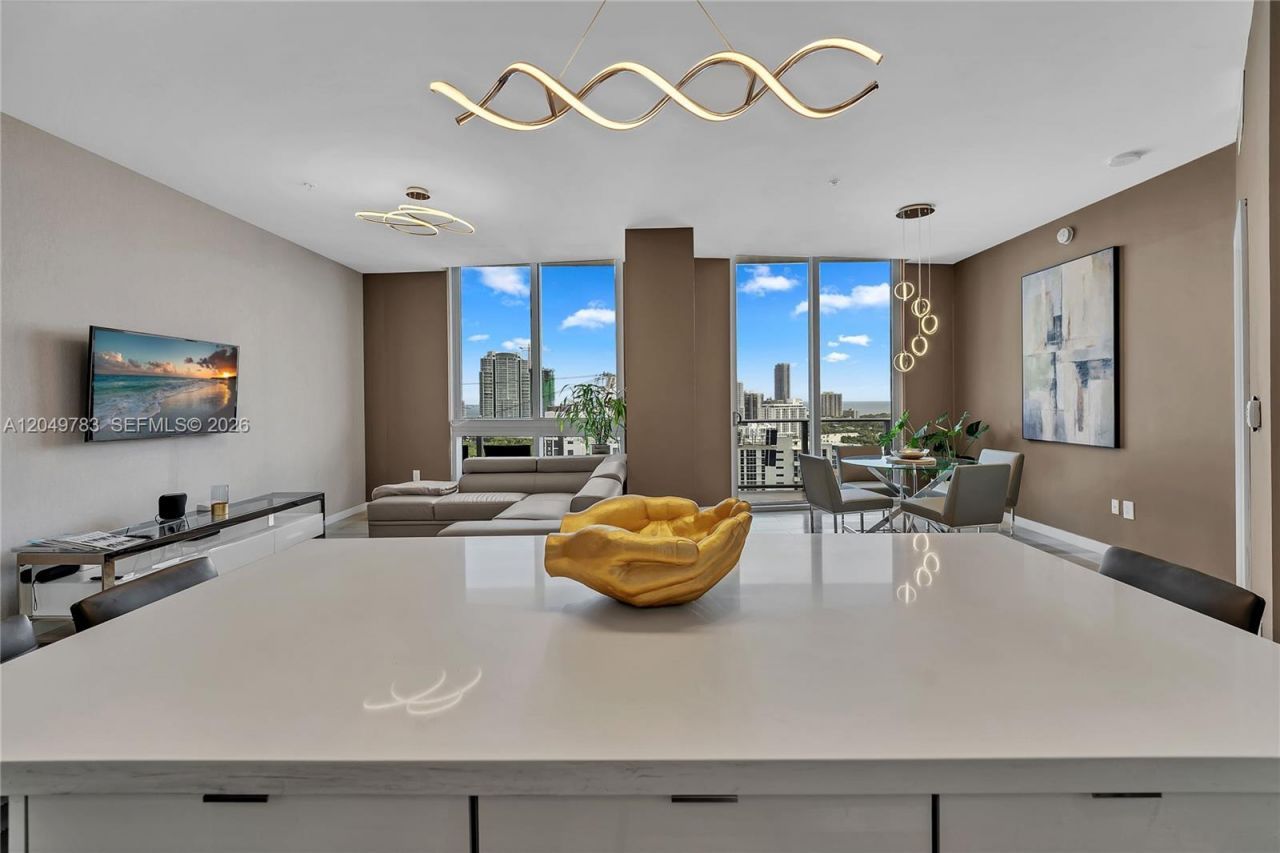 1010 SW 2nd Ave , Unit 2201, Miami, FL 33130 Photo