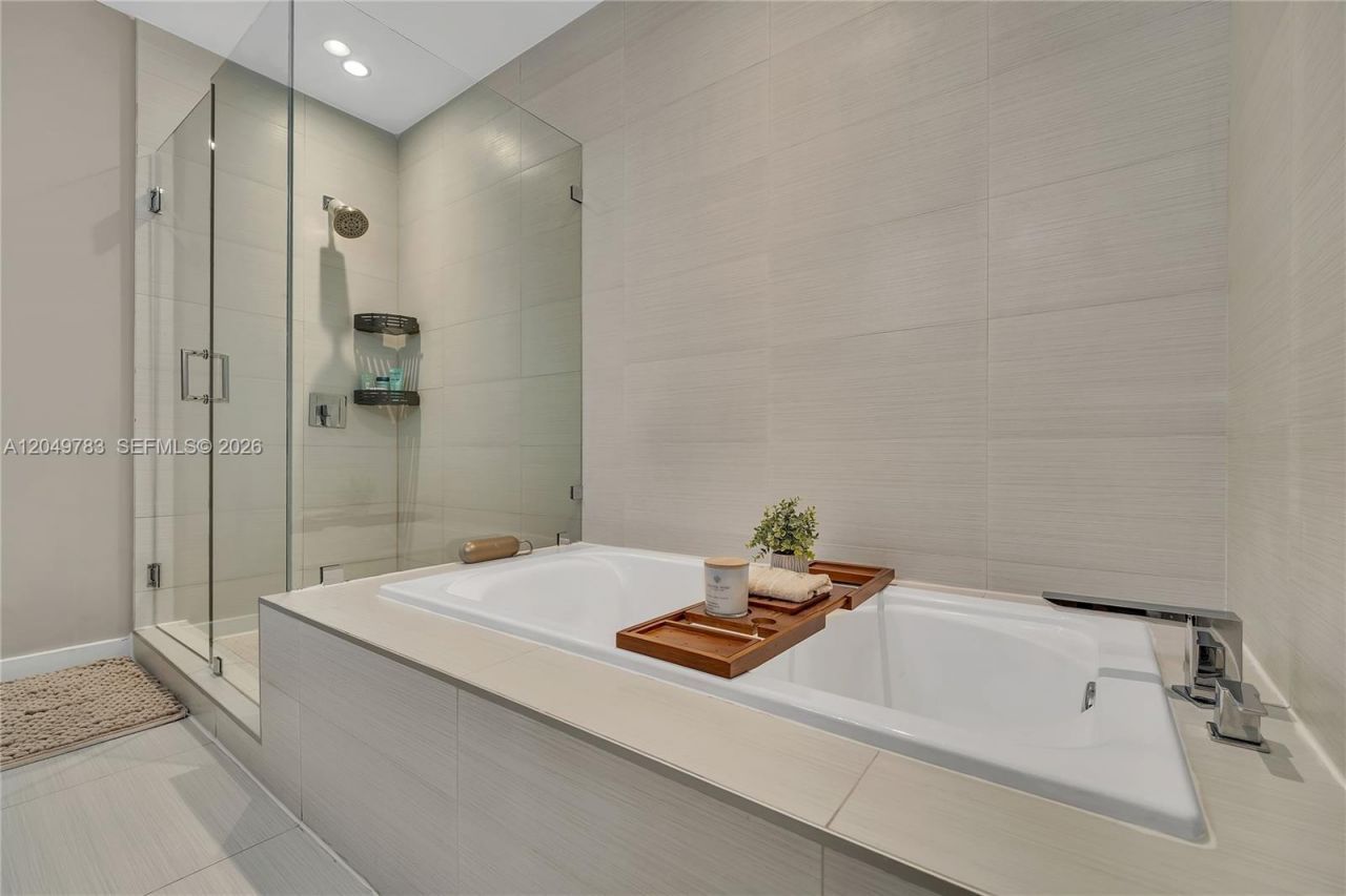 1010 SW 2nd Ave , Unit 2201, Miami, FL 33130 Photo