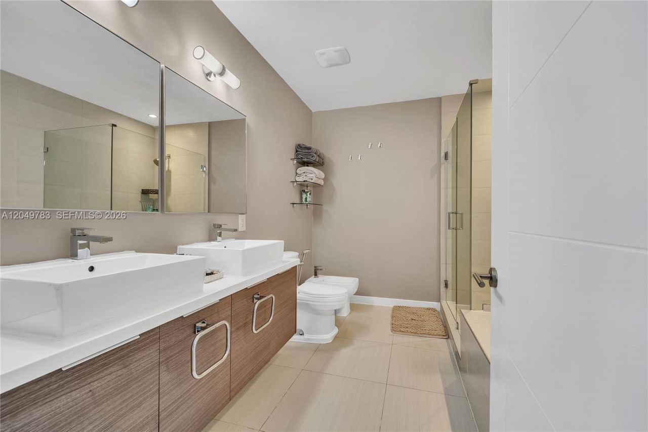 1010 SW 2nd Ave , Unit 2201, Miami, FL 33130 Photo
