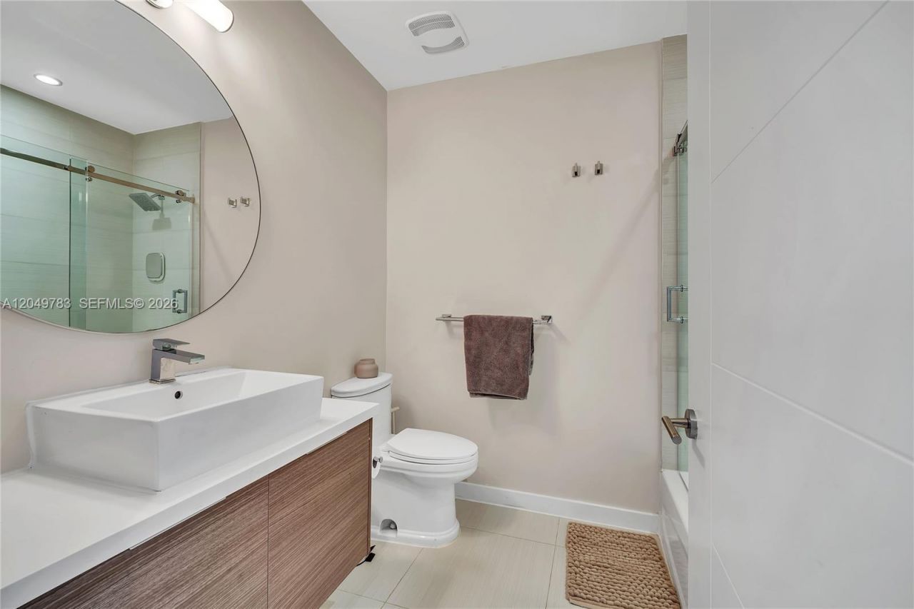 1010 SW 2nd Ave , Unit 2201, Miami, FL 33130 Photo