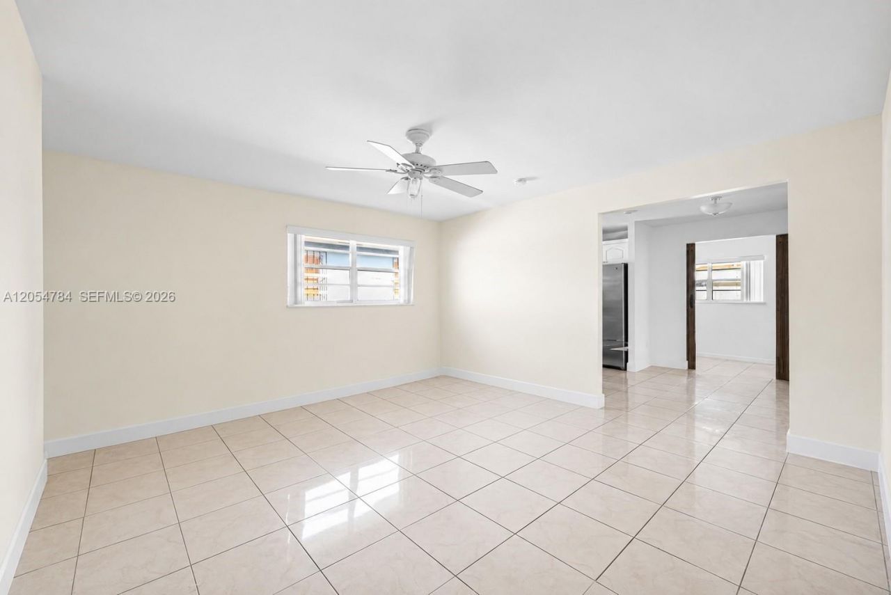 3231 SW 25th St , Unit 2, Miami, FL 33133 Photo