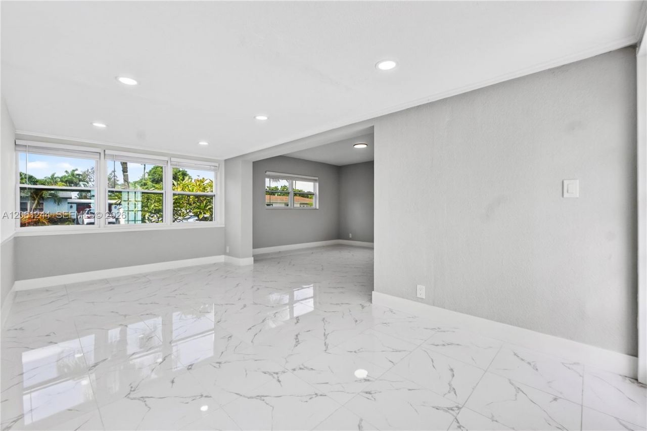 731 NE 16th St , Fort Lauderdale, FL 33304 Photo