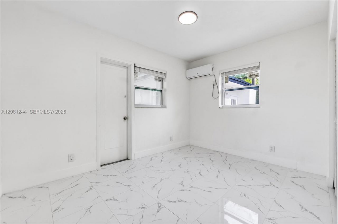 731 NE 16th St , Fort Lauderdale, FL 33304 Photo