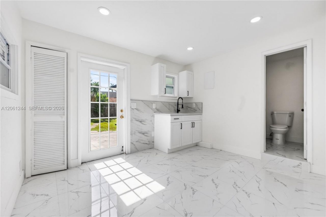 731 NE 16th St , Fort Lauderdale, FL 33304 Photo