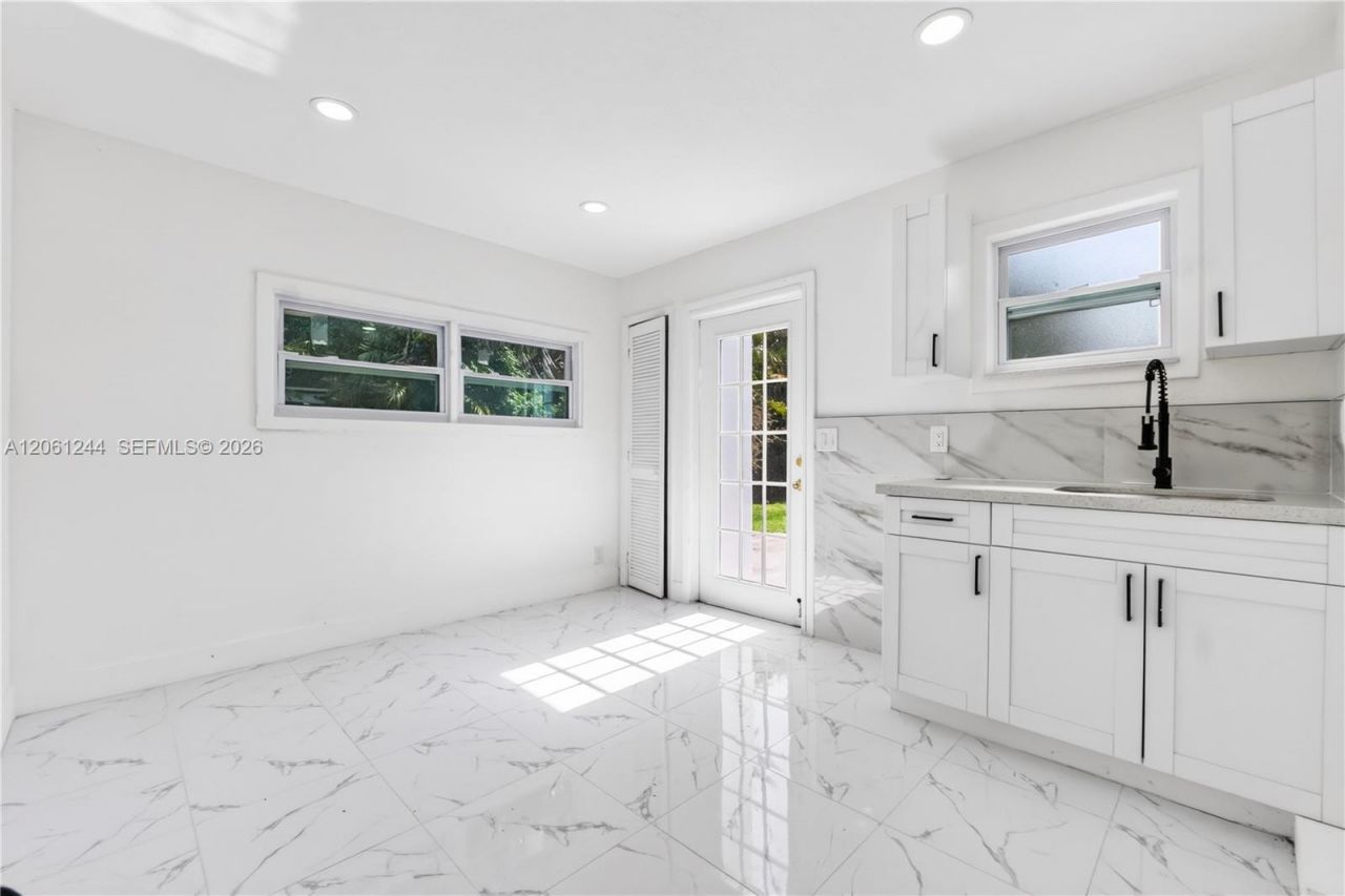 731 NE 16th St , Fort Lauderdale, FL 33304 Photo