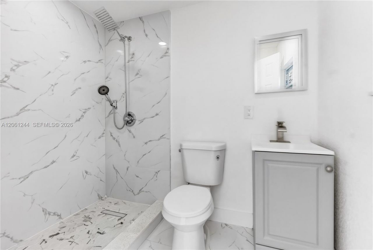 731 NE 16th St , Fort Lauderdale, FL 33304 Photo