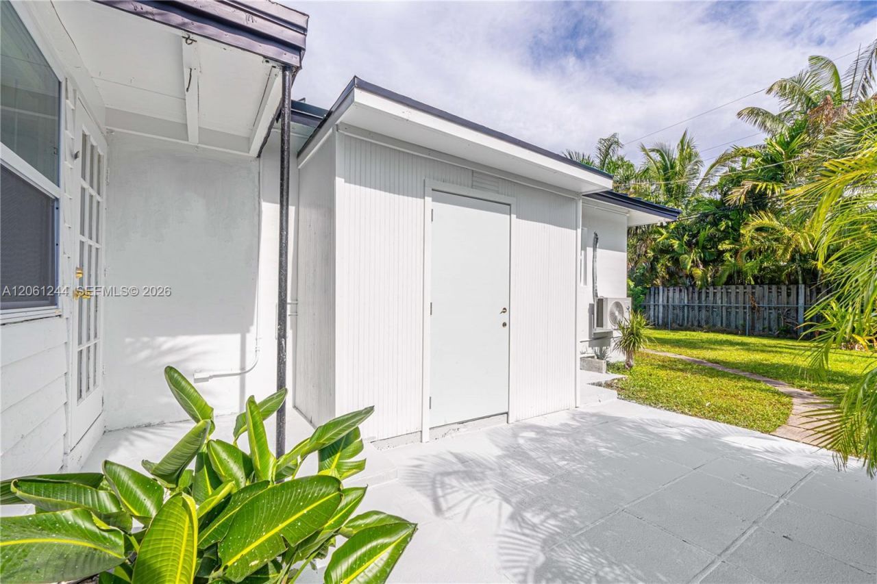 731 NE 16th St , Fort Lauderdale, FL 33304 Photo