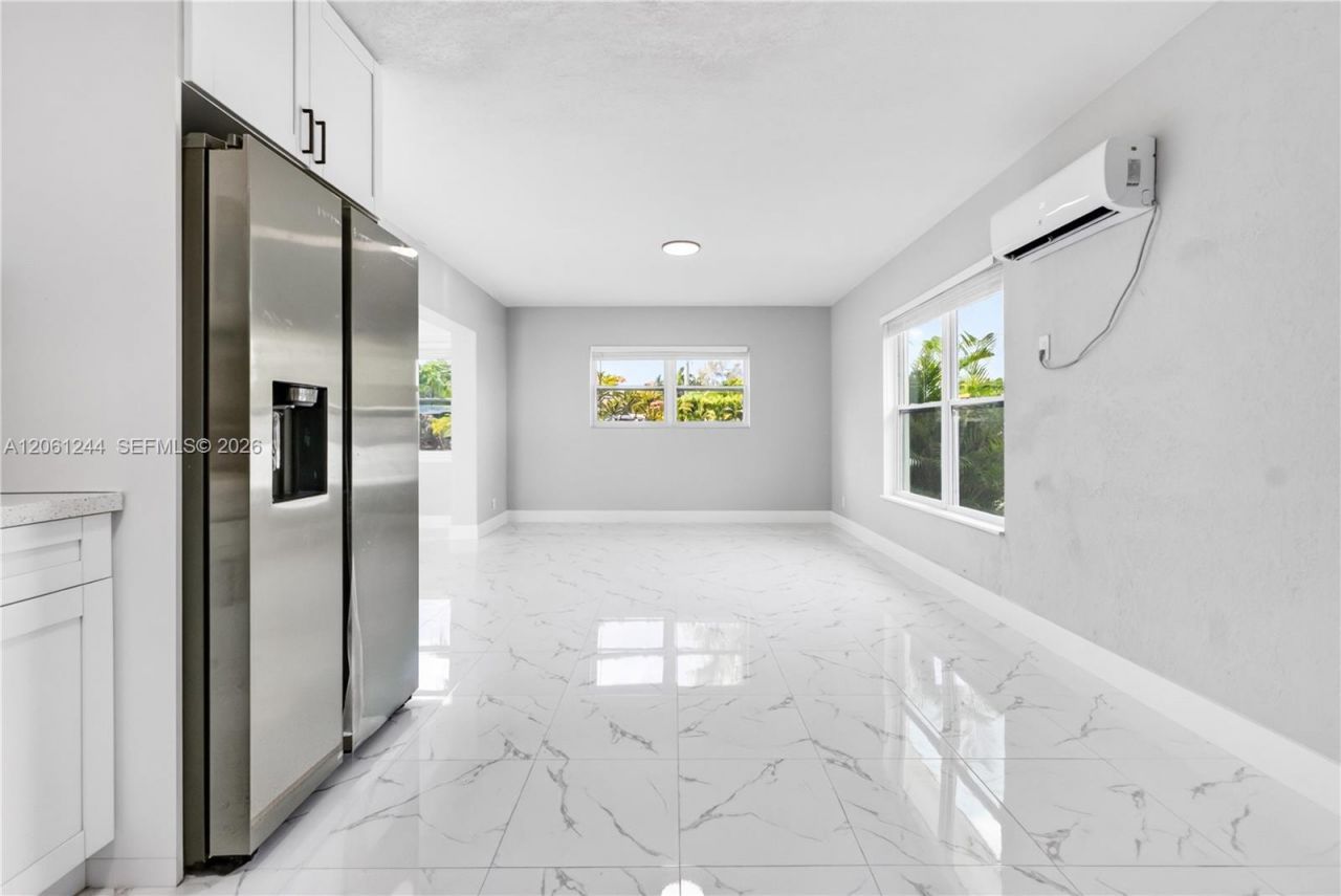 731 NE 16th St , Fort Lauderdale, FL 33304 Photo