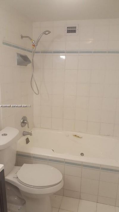 999 Brickell Bay Dr, Unit 1408, Miami, FL 33131 Photo