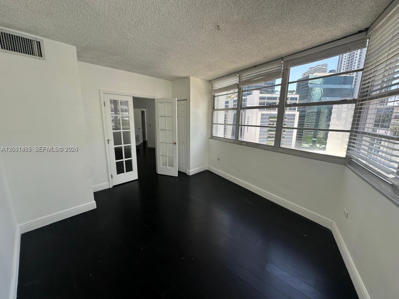999 Brickell Bay Dr, Unit 1408, Miami, FL 33131 Photo