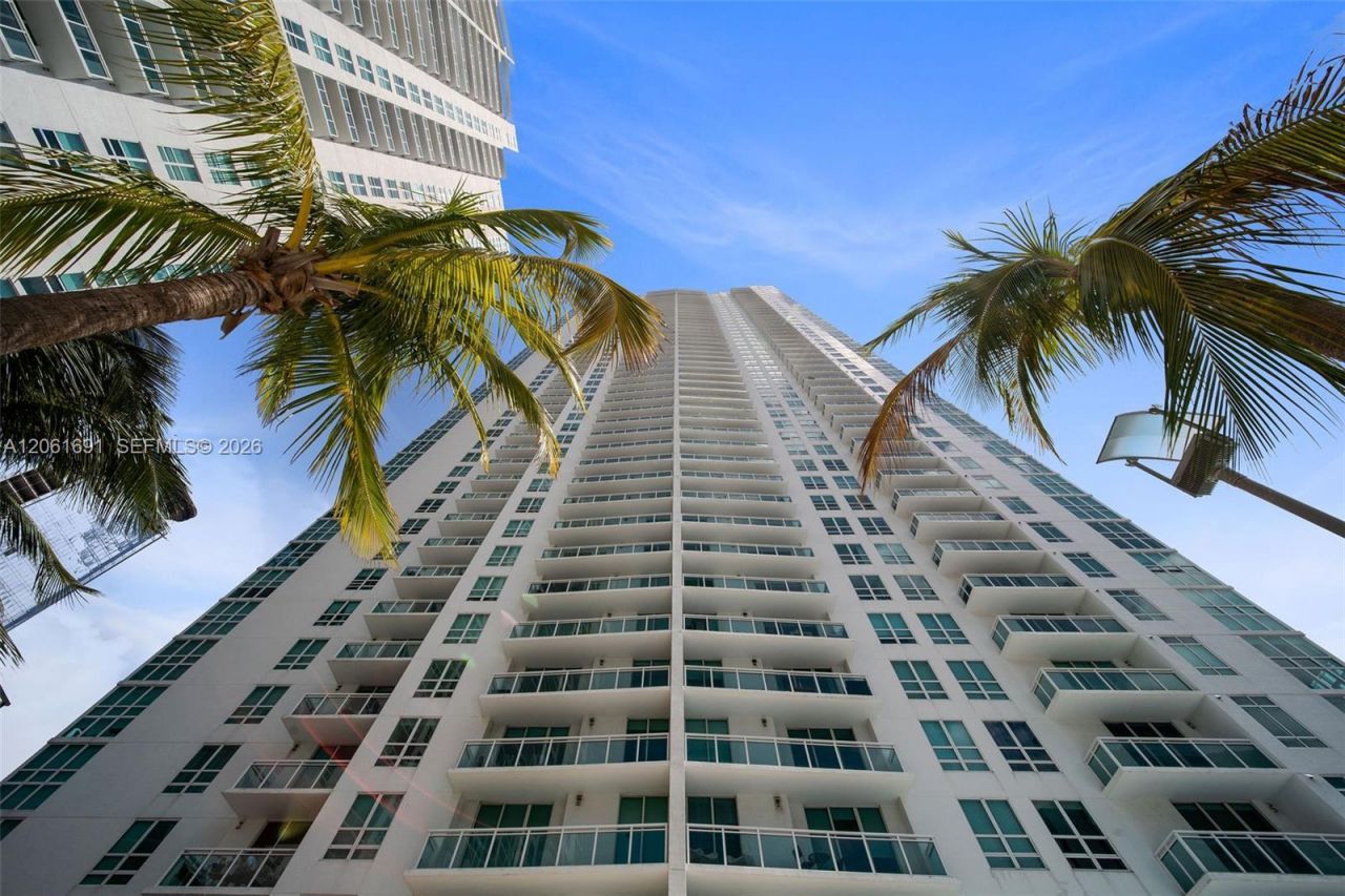 950 Brickell Bay Dr, Unit 1211, Miami, FL 33131 Photo