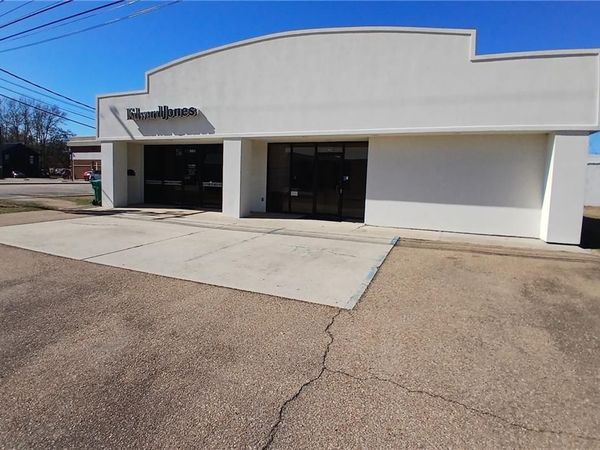 319 MEMPHIS Street , Bogalusa, LA 70427