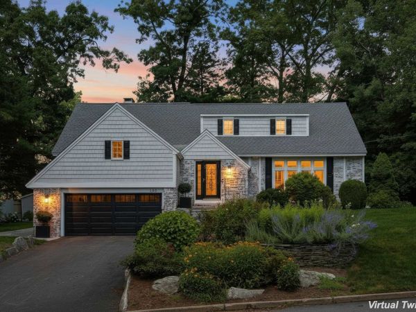 280 Kearney Circle, Manchester, NH 03104