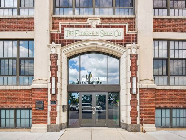3963 W Belmont Avenue , Unit 210, Chicago, IL 60618