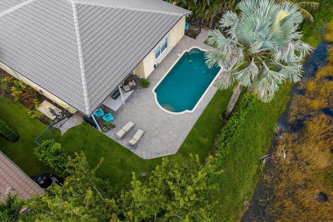 910 SW Lost River Shores Drive, Stuart, FL 34997 Photo