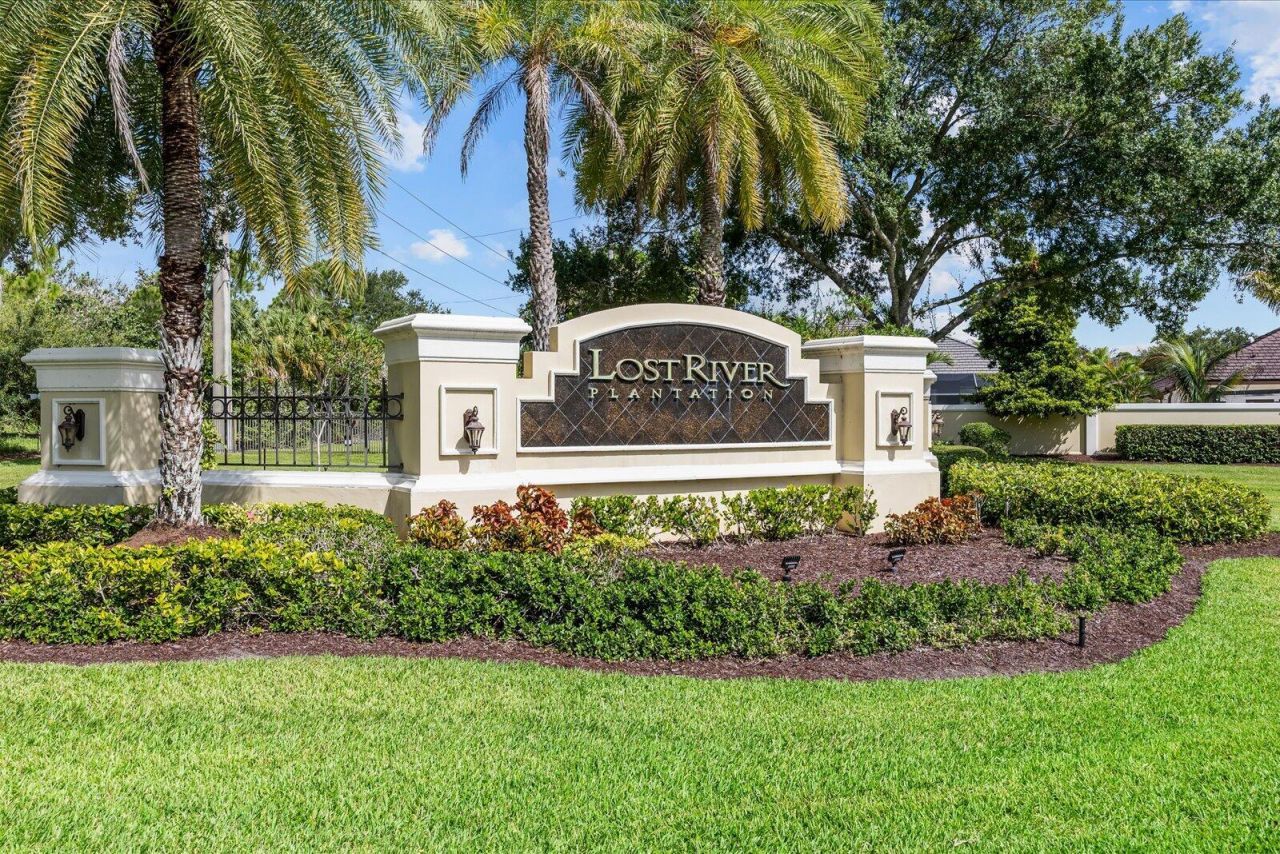 910 SW Lost River Shores Drive, Stuart, FL 34997 Photo