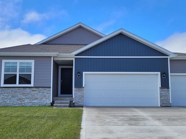 3328 Artesian Road, Marion, IA 52302