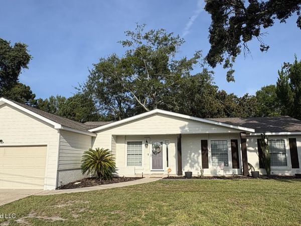 33 Woodbine Drive, Gulfport, MS 39507