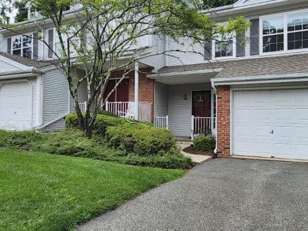56 Hickory Way, Mount Arlington, NJ 07856