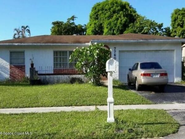 7760 NW 46th Street , Lauderhill, FL 33351