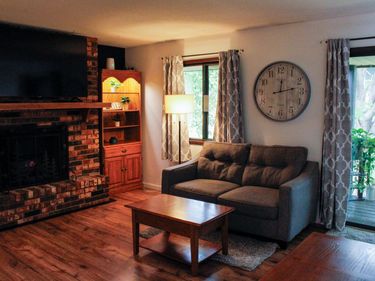 31 Marie Avenue E, West Saint Paul, MN 55118