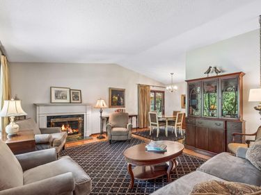 1605 W 132nd Street, Burnsville, MN 55337