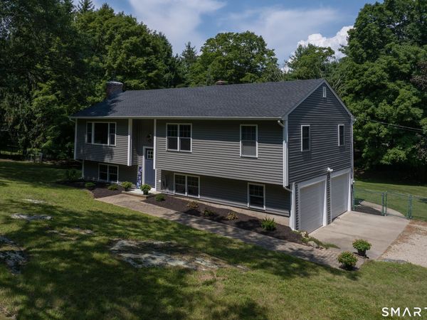 831 Nut Plains, Guilford, CT 06437