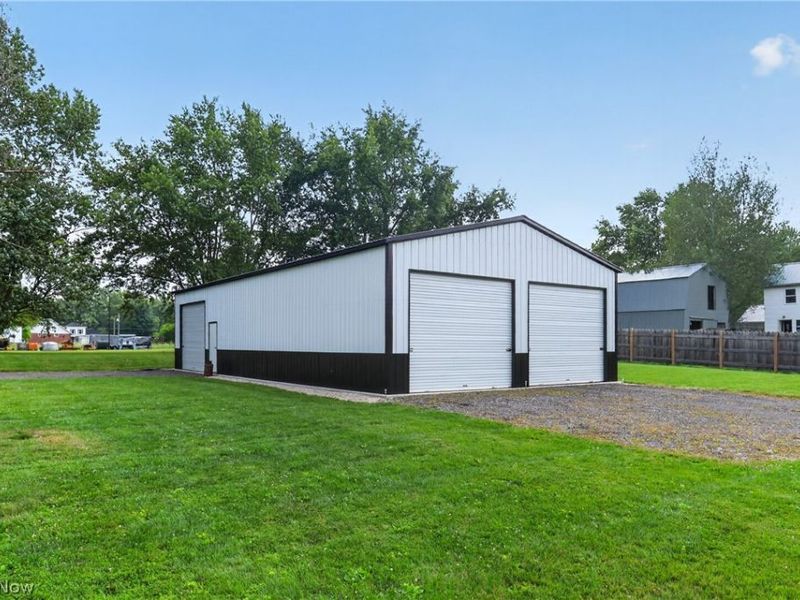 276 E College Street, West Farmington, OH 44491 Photo 21