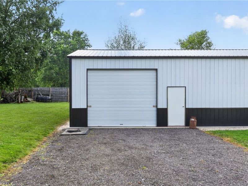 276 E College Street, West Farmington, OH 44491 Photo 22