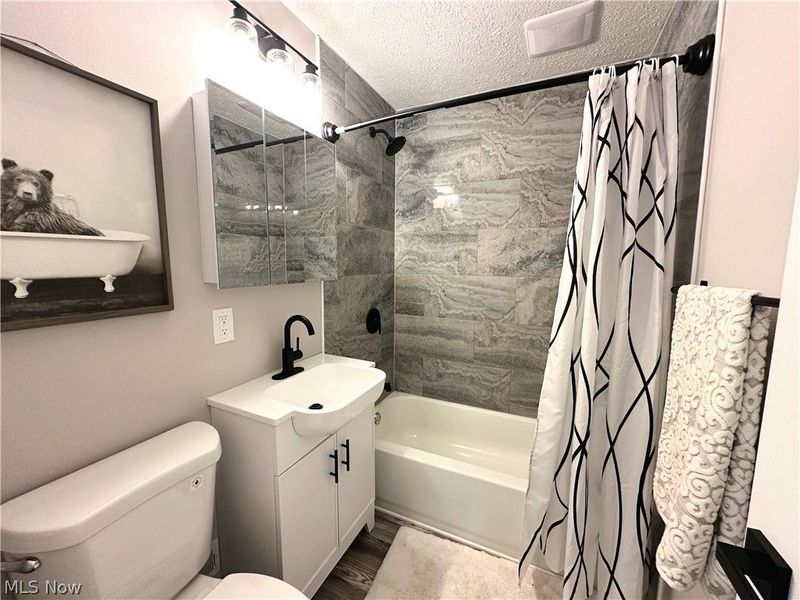 19603 Cherrywood Lane, Warrensville Heights, OH 44128 Photo 5
