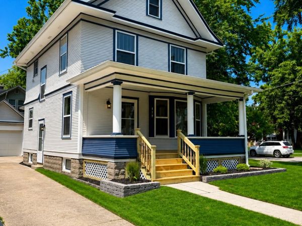 719 5th Street, Aurora, IL 60505