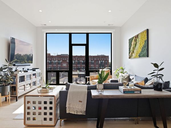 2405 W Iowa Street, Unit 402, Chicago, IL 60622