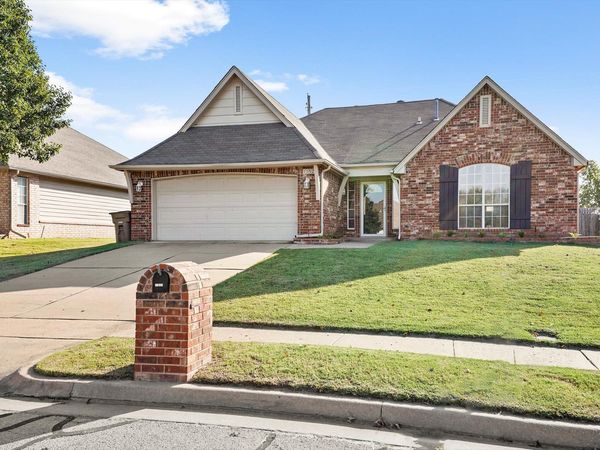 11527 S 105th East Avenue , Bixby, OK 74008