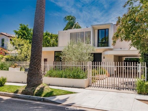 9018 Dorrington Avenue, West Hollywood, CA 90048