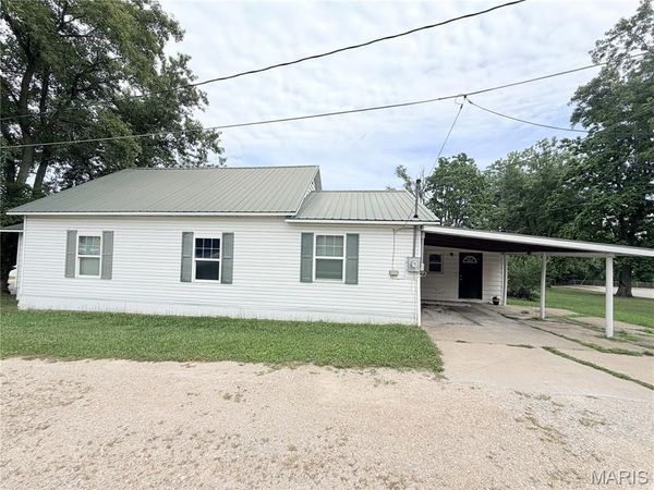 416 Agricultural Street , Mexico, MO 65265