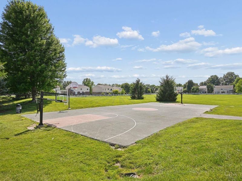 6590 Waverly Park, Hamilton Twp, OH 45152 Photo 43