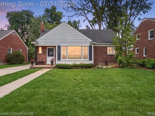 32200 Verona Circle, Beverly Hills Village, Mi 48025