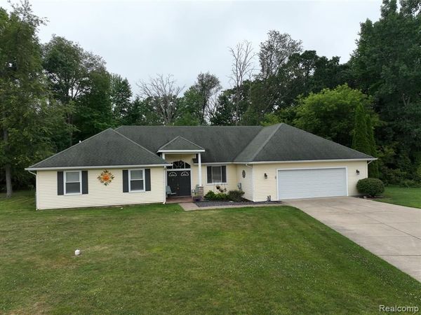 2395 Karen Drive, Howell Twp, MI 48855